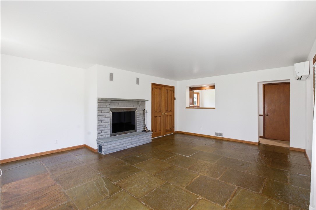 16 Schenk Terrace