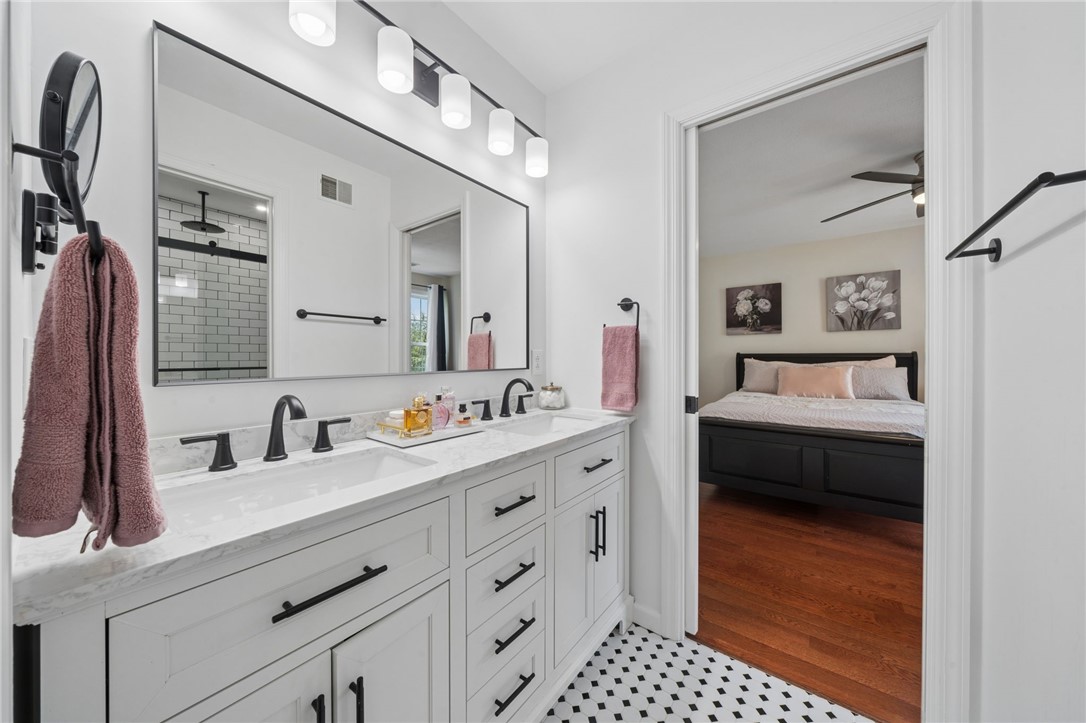 204 Laurel Oak Dr
