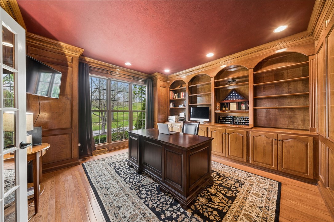 204 Laurel Oak Dr