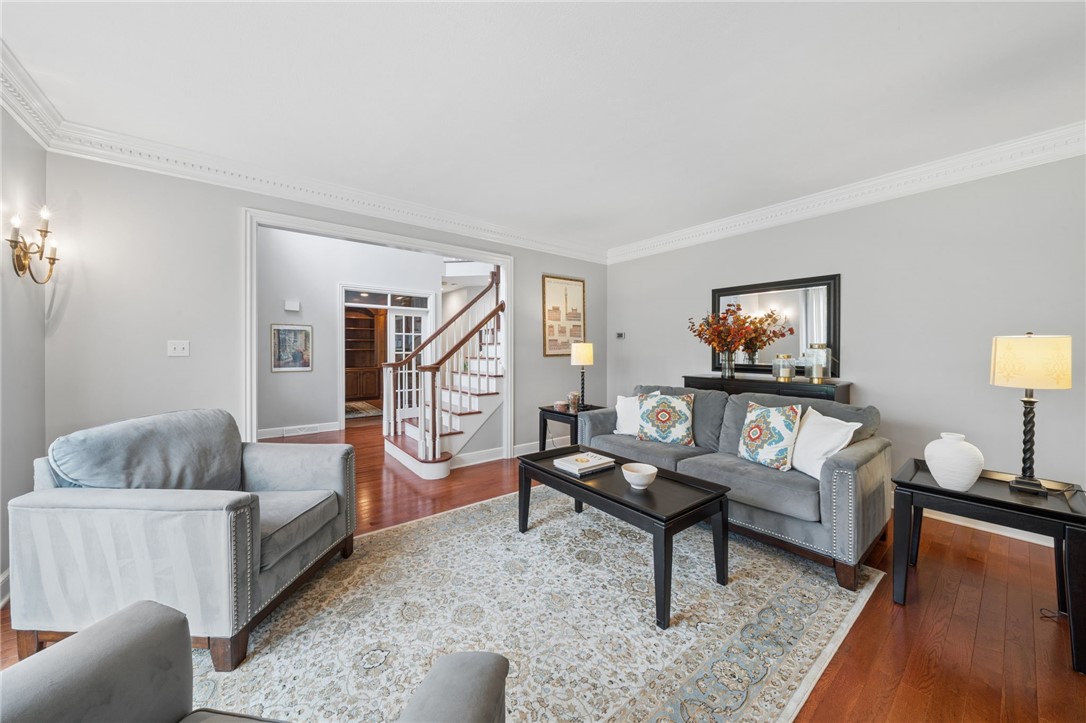 204 Laurel Oak Dr