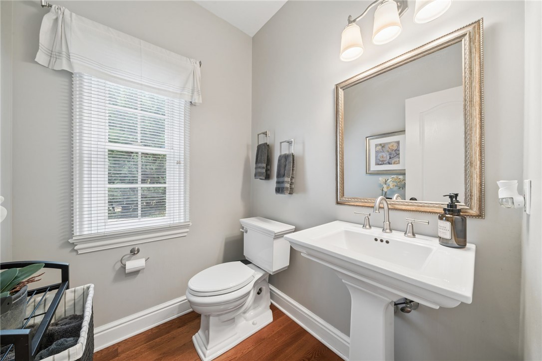 204 Laurel Oak Dr