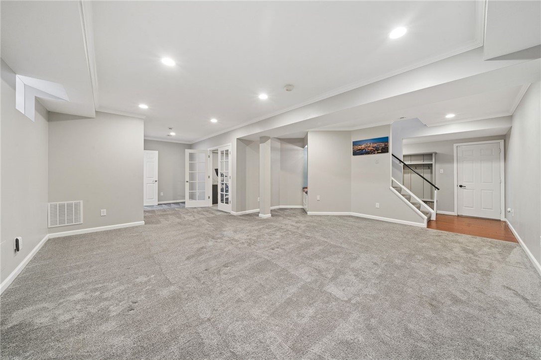 204 Laurel Oak Dr