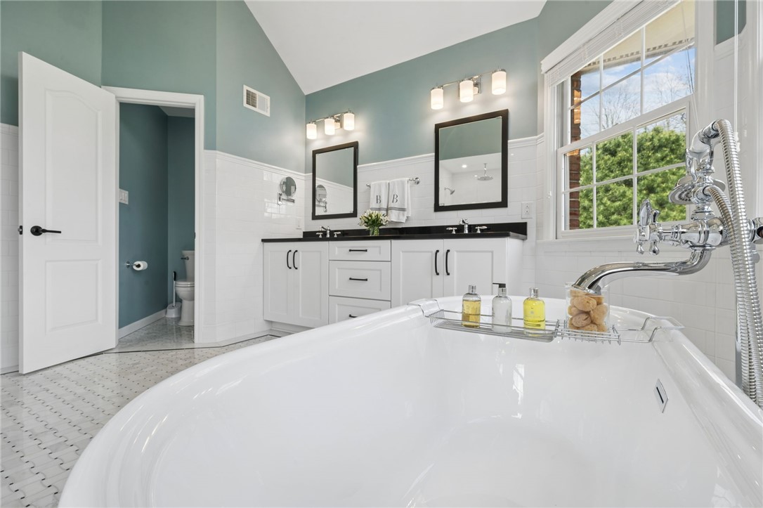 204 Laurel Oak Dr