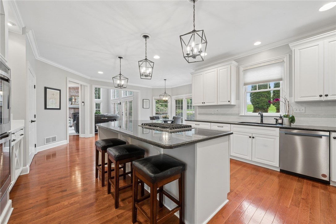 204 Laurel Oak Dr