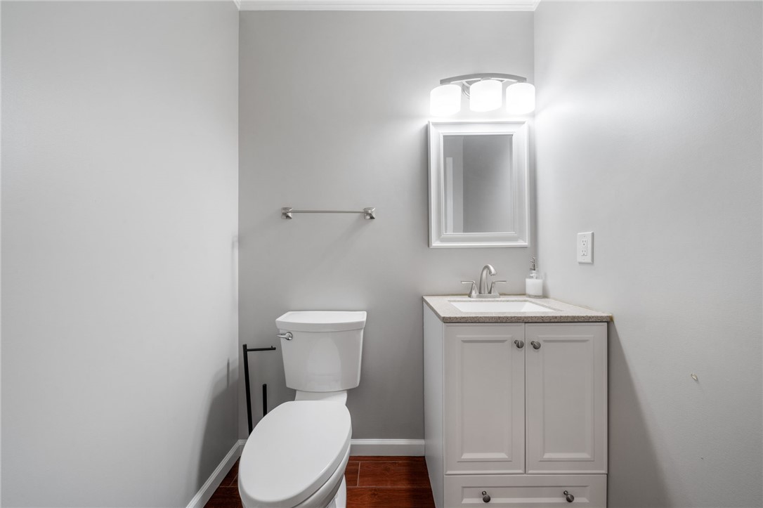 204 Laurel Oak Dr