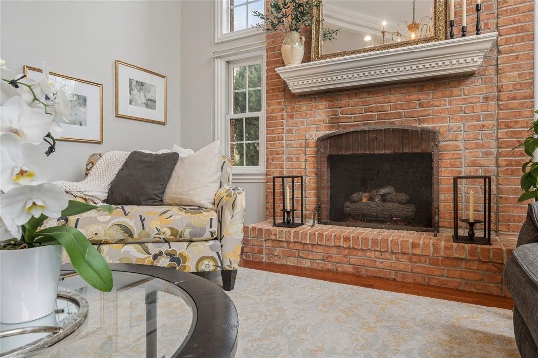 204 Laurel Oak Dr