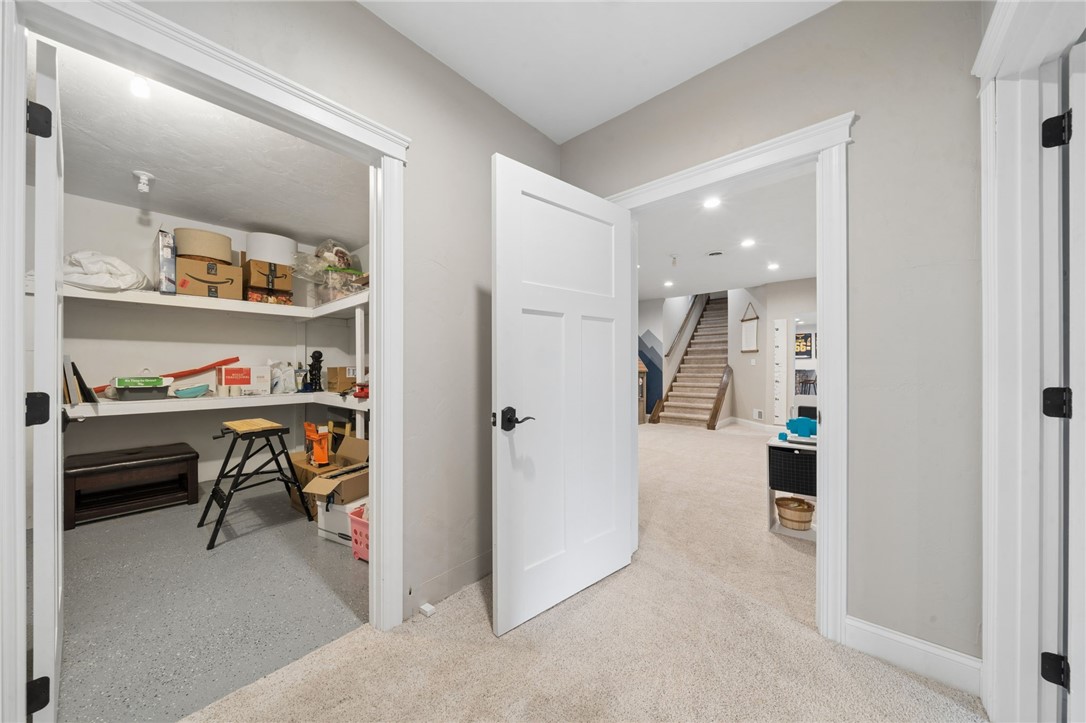 737 Janwood Dr