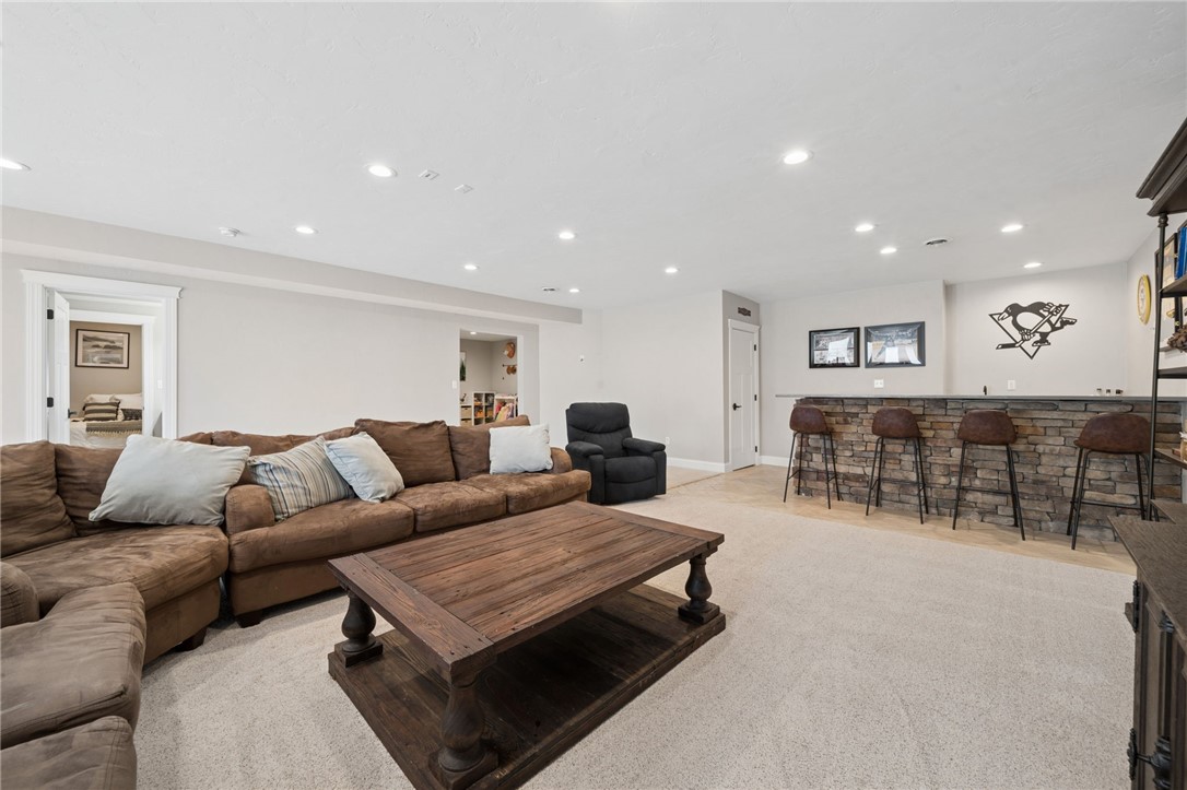 737 Janwood Dr