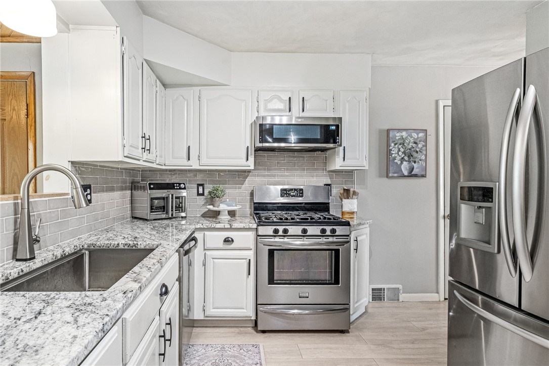 305 Highland Dr