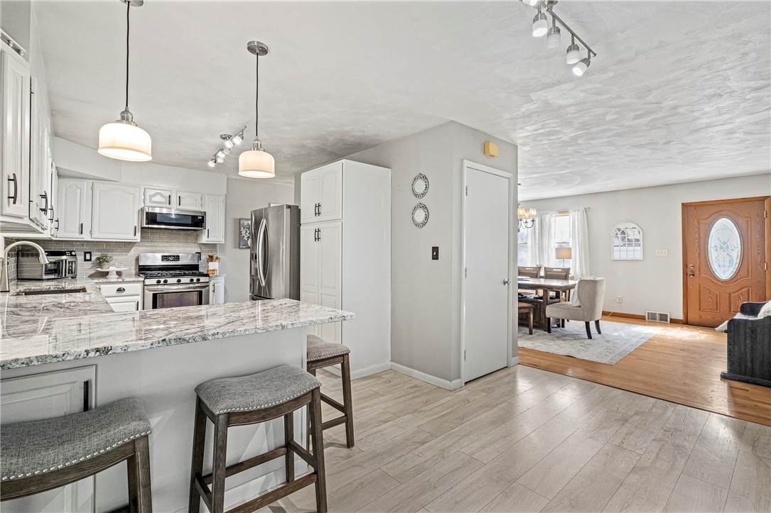 305 Highland Dr