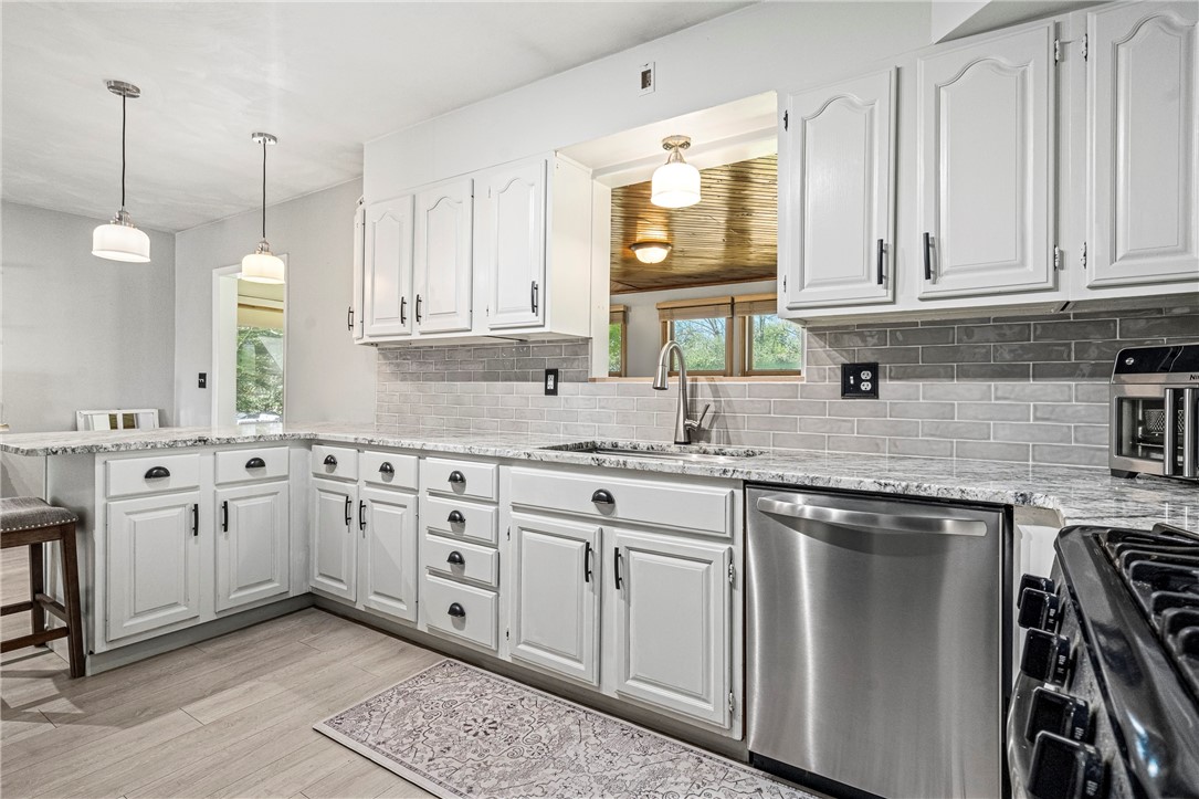 305 Highland Dr