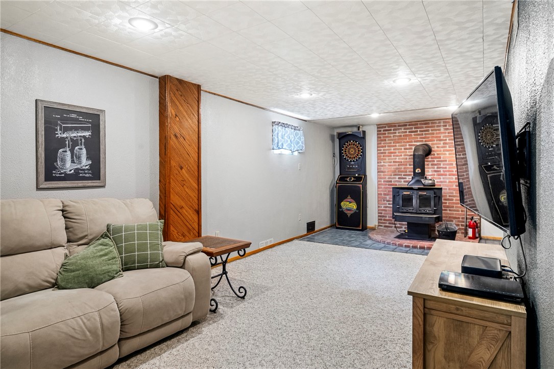 305 Highland Dr