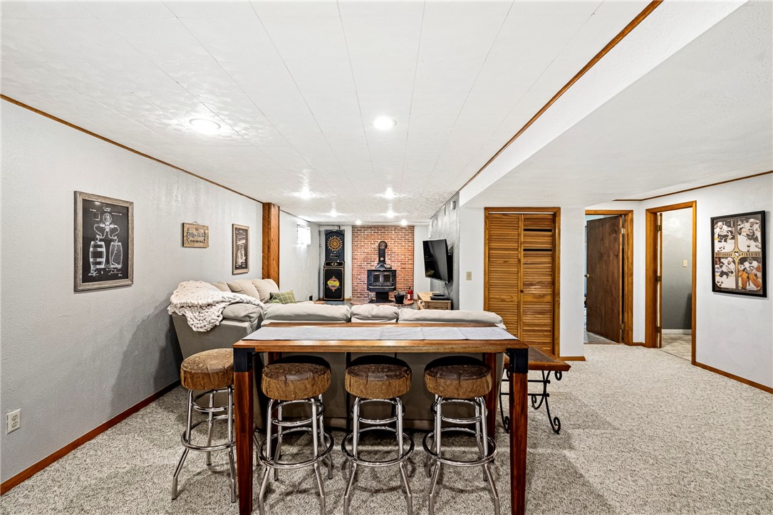 305 Highland Dr