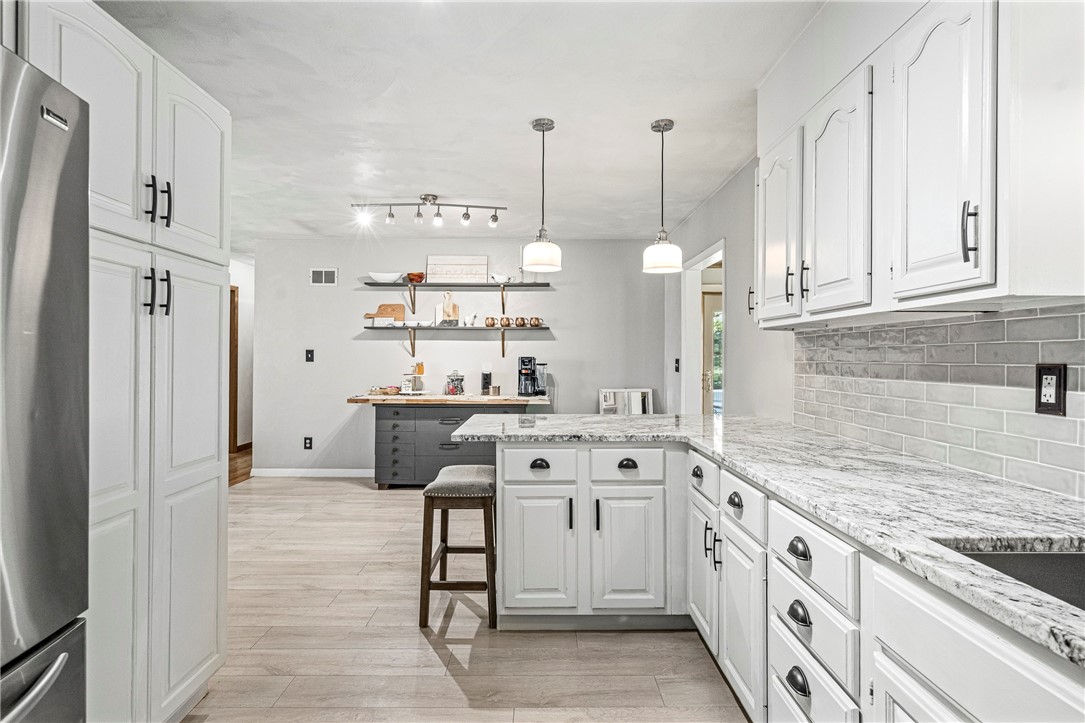 305 Highland Dr