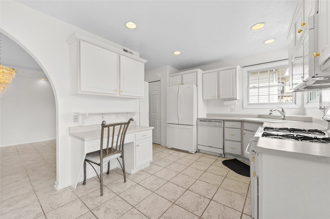 2408 Briarhill Court