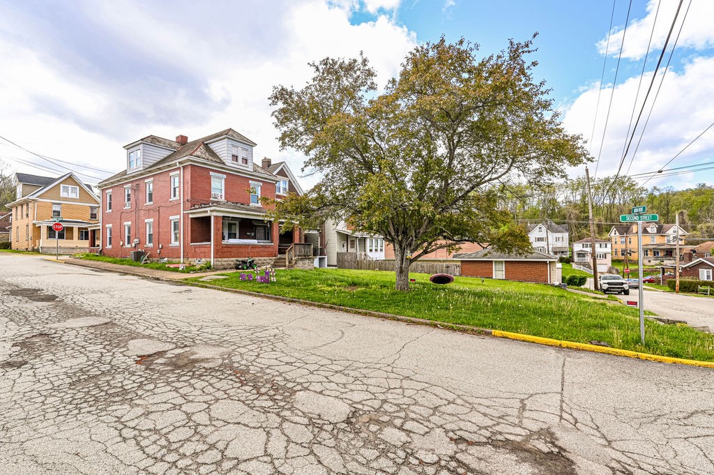 115 Brinton Ave