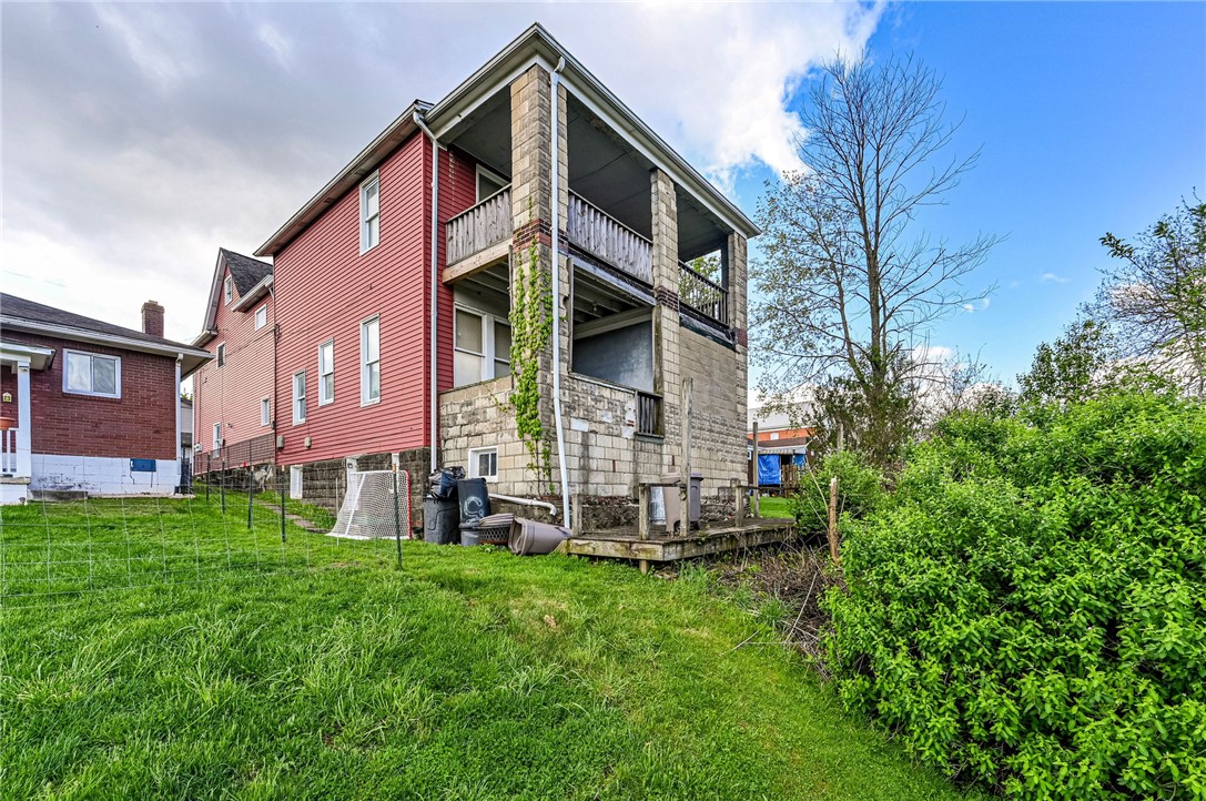 222 Adrian Ave