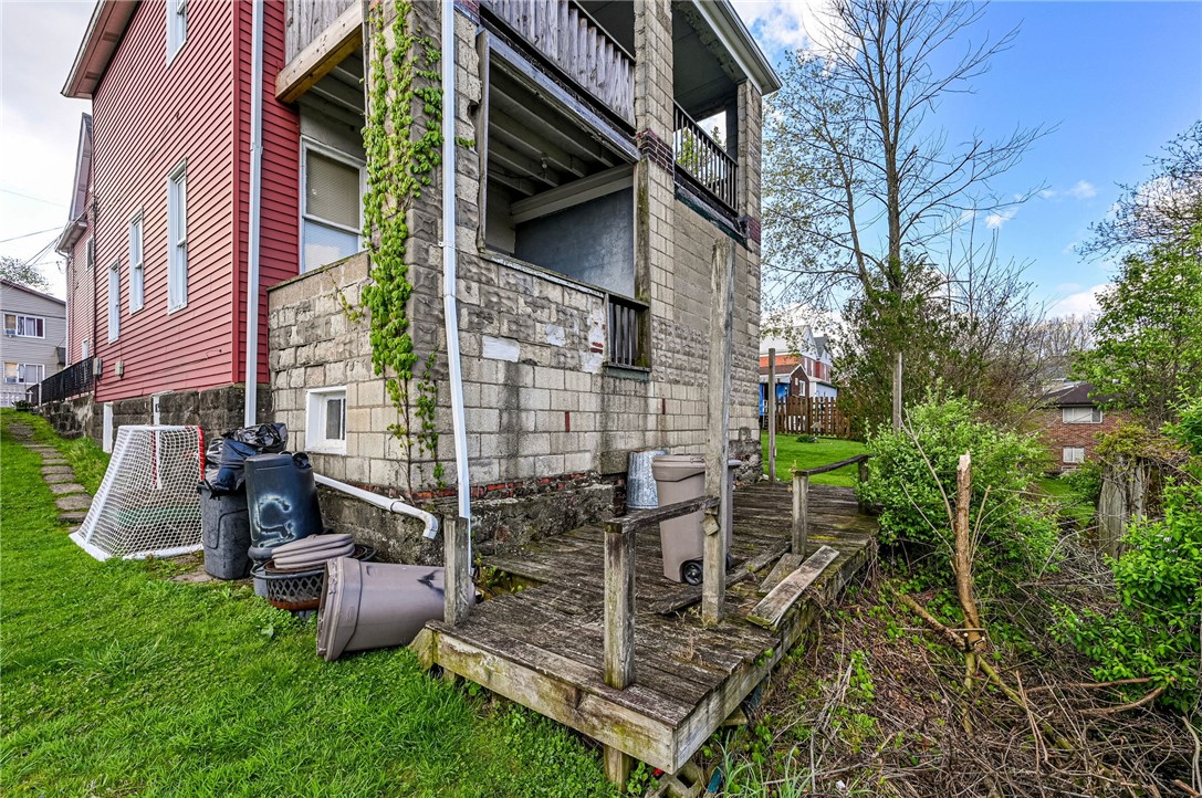 222 Adrian Ave