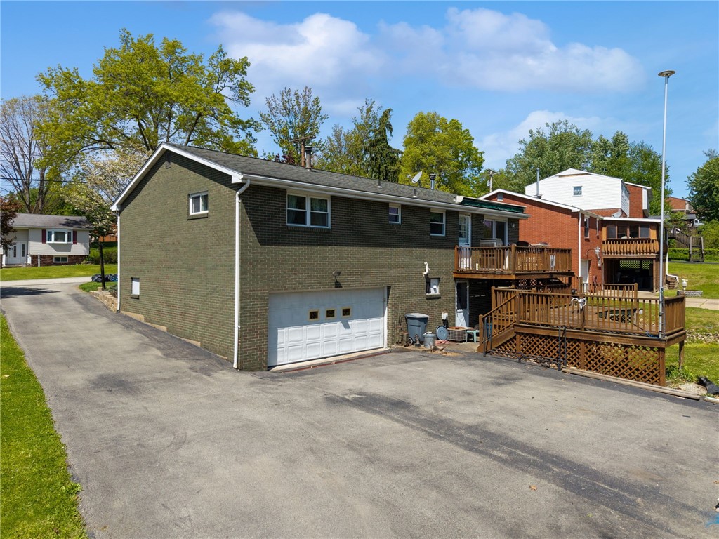 4130 Stratford Dr