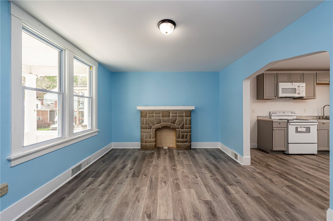 1010 Woods Run Ave