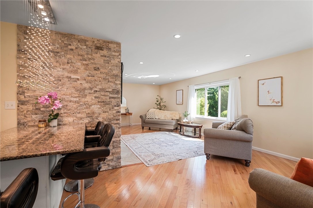 204 Glenburn Dr
