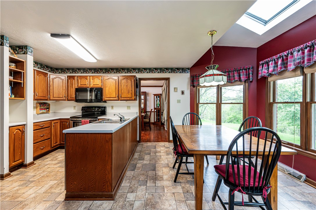 532 Twin Hill