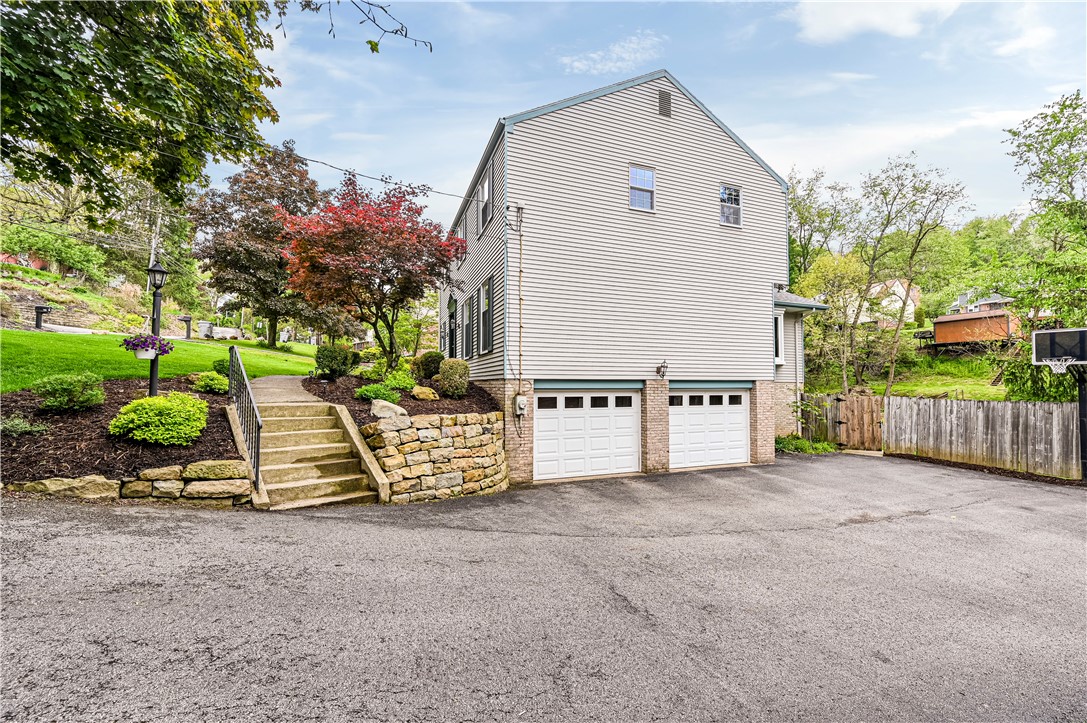 532 McElheny Rd