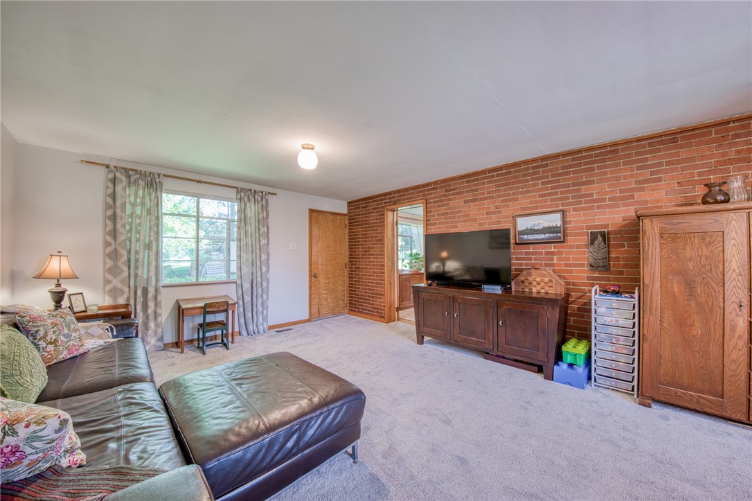 106 Primrose Ave