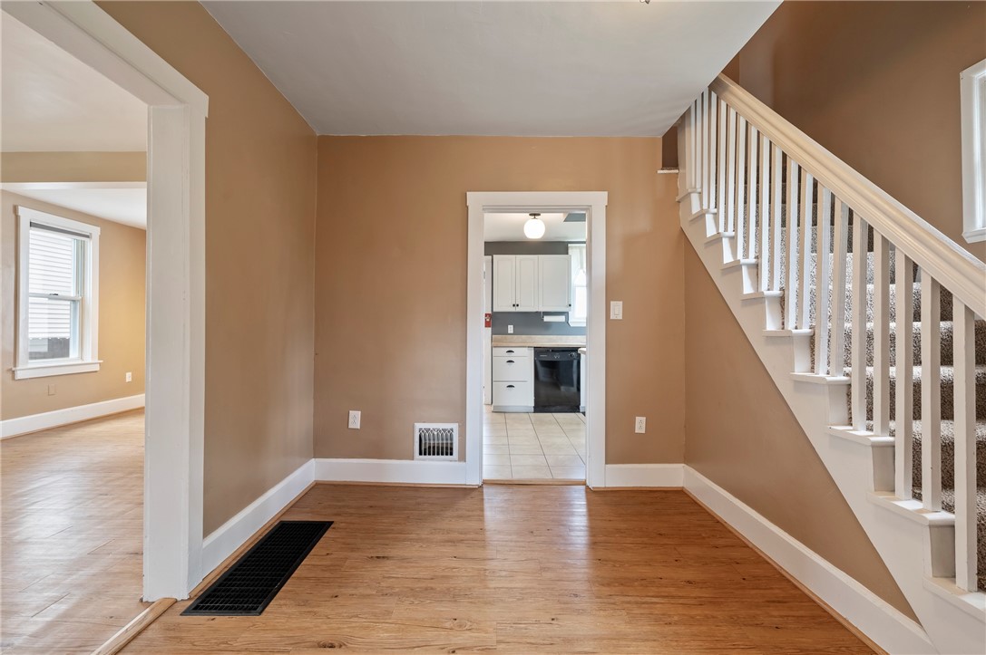 421 Sewickley St