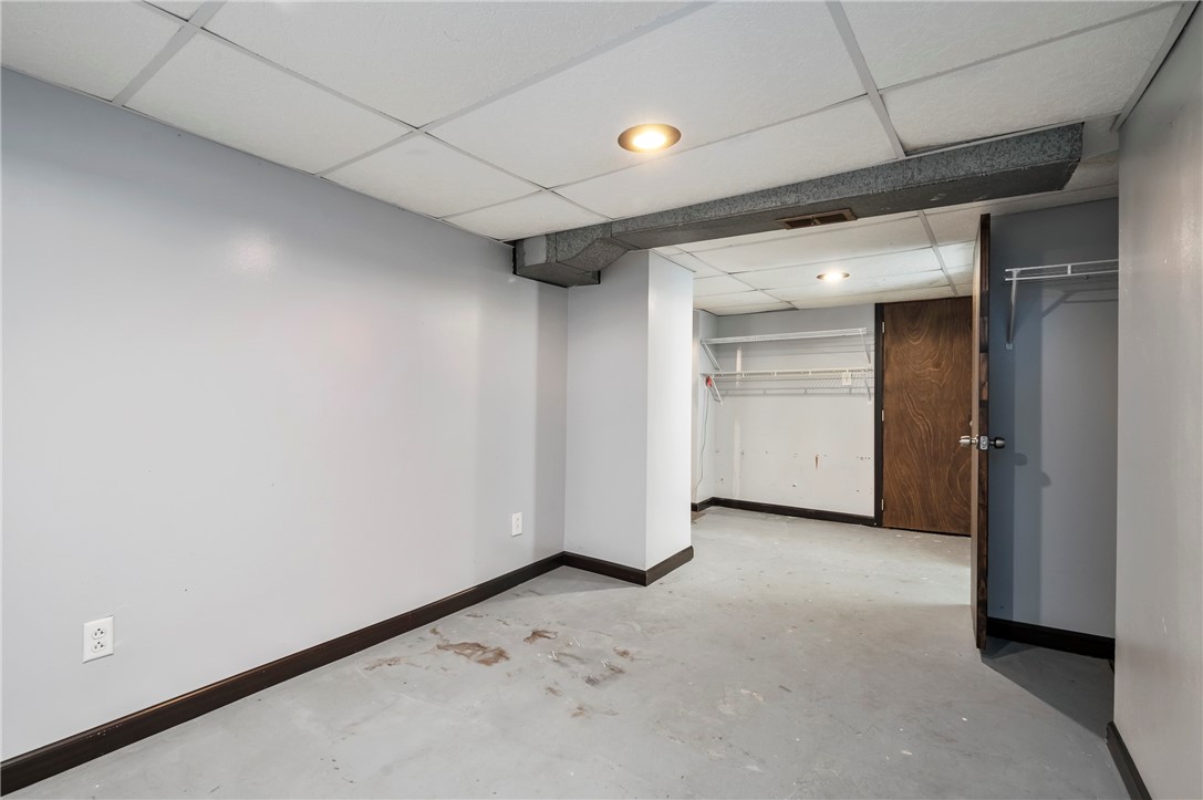 421 Sewickley St