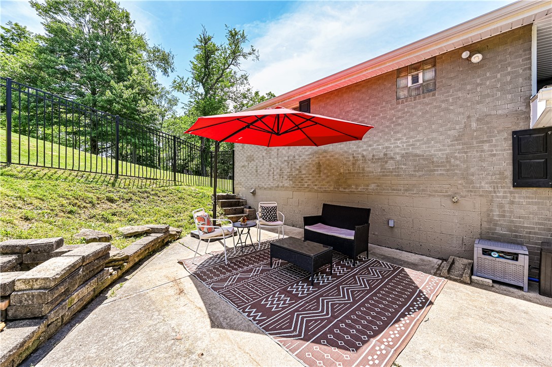 765 Robbins Station Rd
