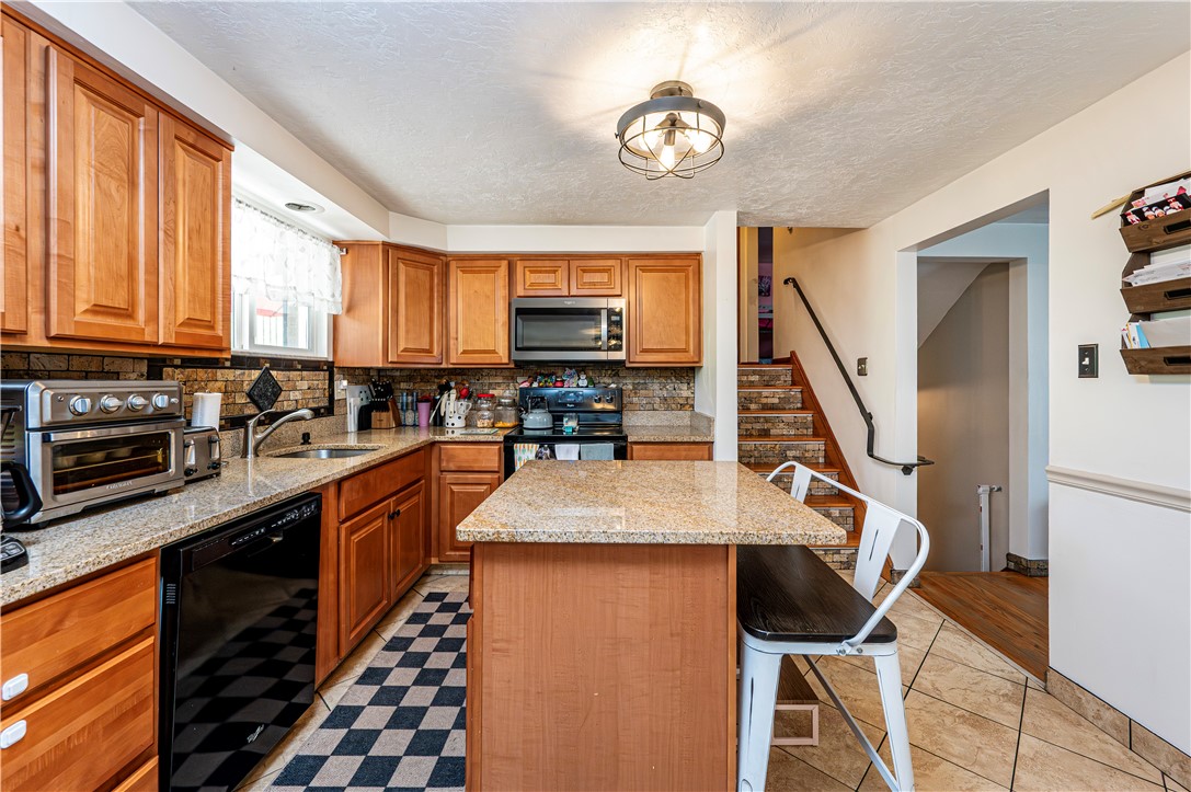 765 Robbins Station Rd