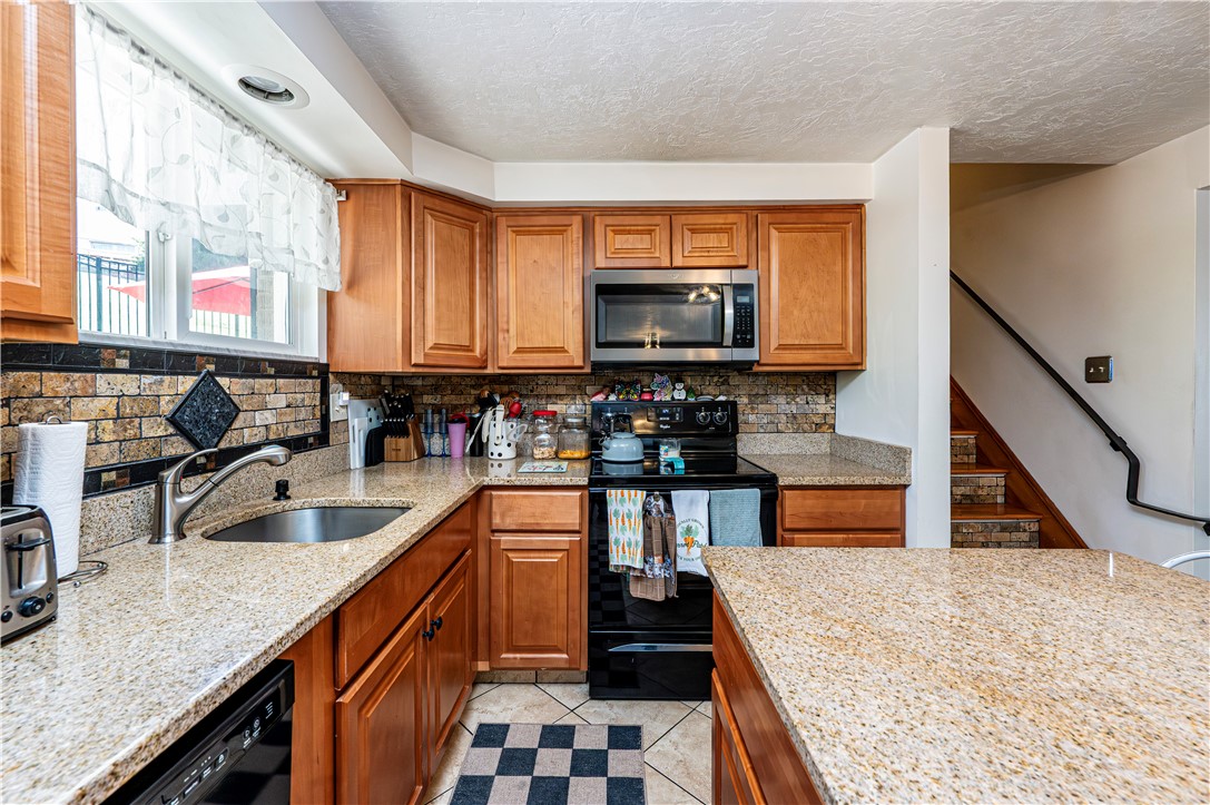 765 Robbins Station Rd