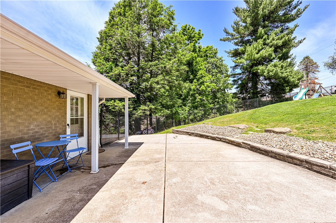 765 Robbins Station Rd