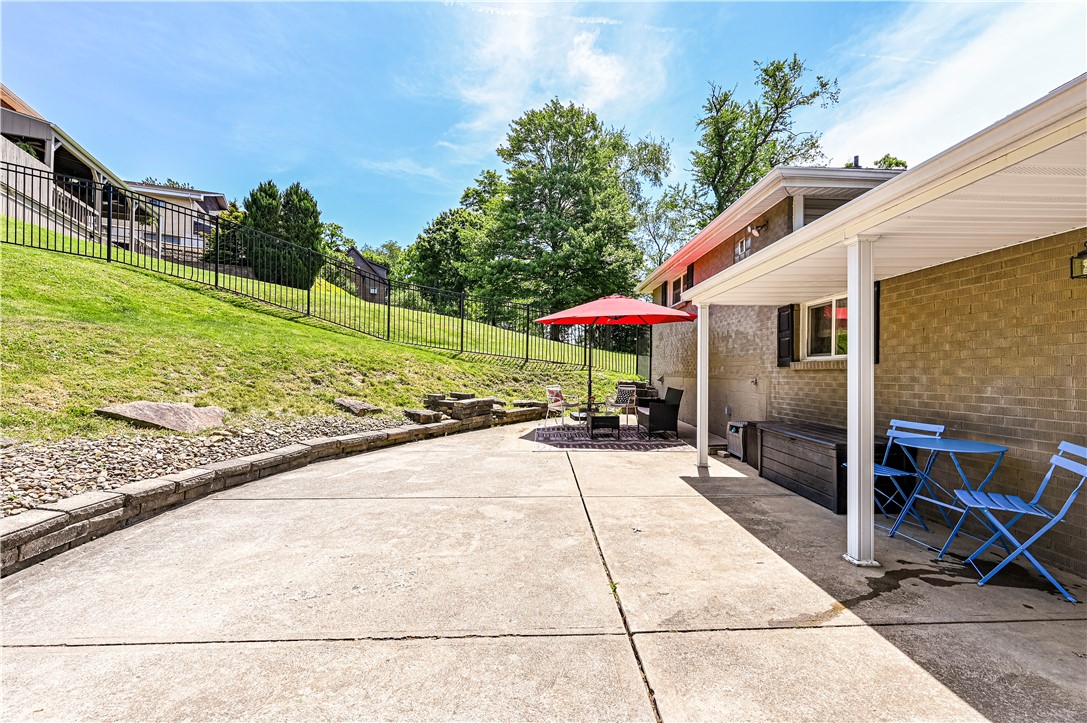 765 Robbins Station Rd