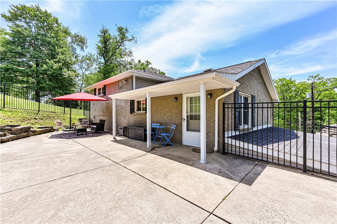 765 Robbins Station Rd