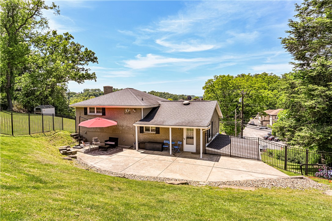 765 Robbins Station Rd