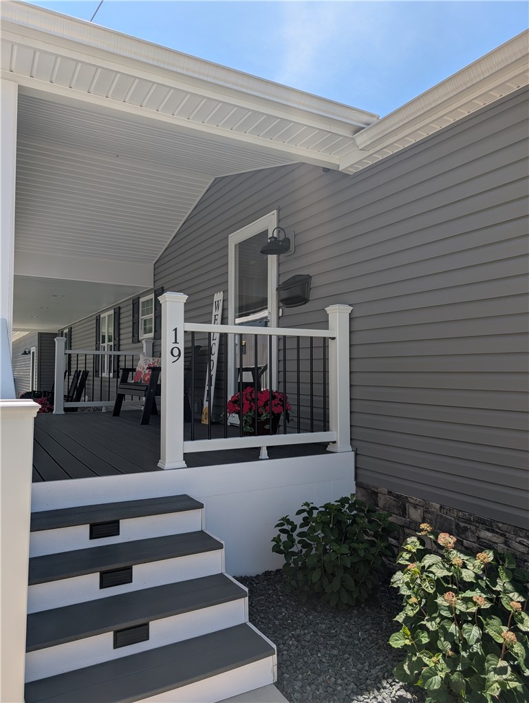 19 Thompson St