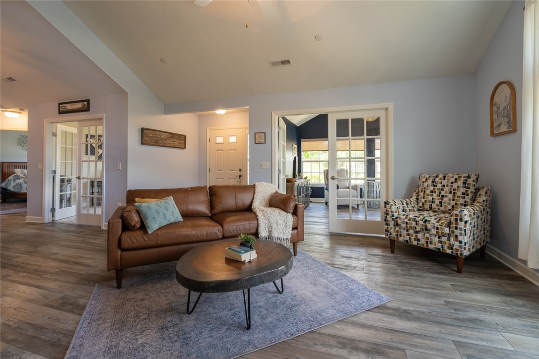 202 Spring Valley Dr.