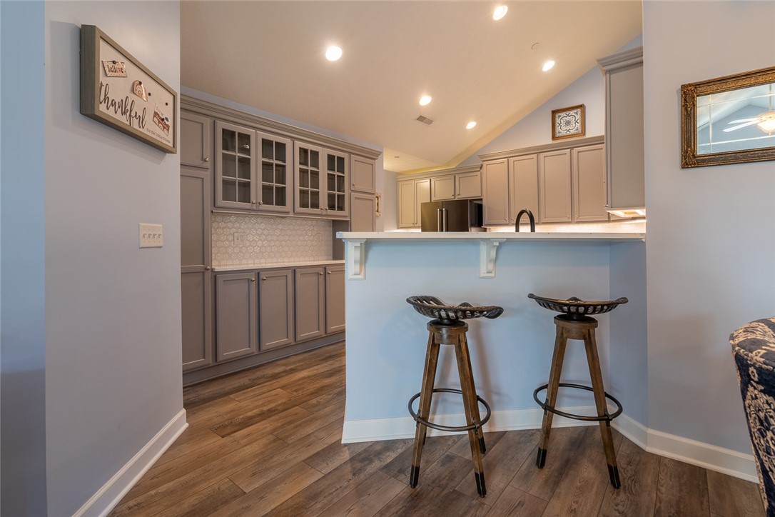 202 Spring Valley Dr.