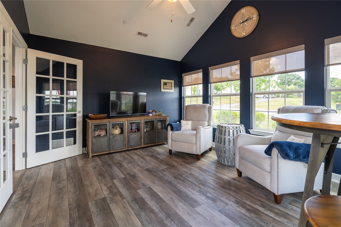 202 Spring Valley Dr.