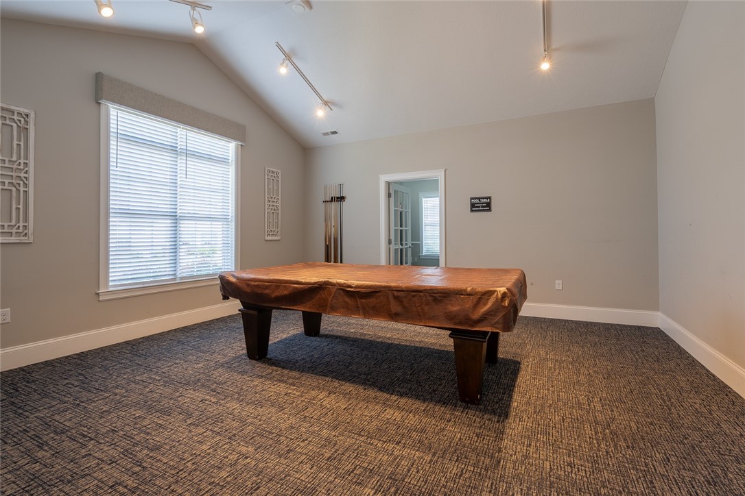 202 Spring Valley Dr.