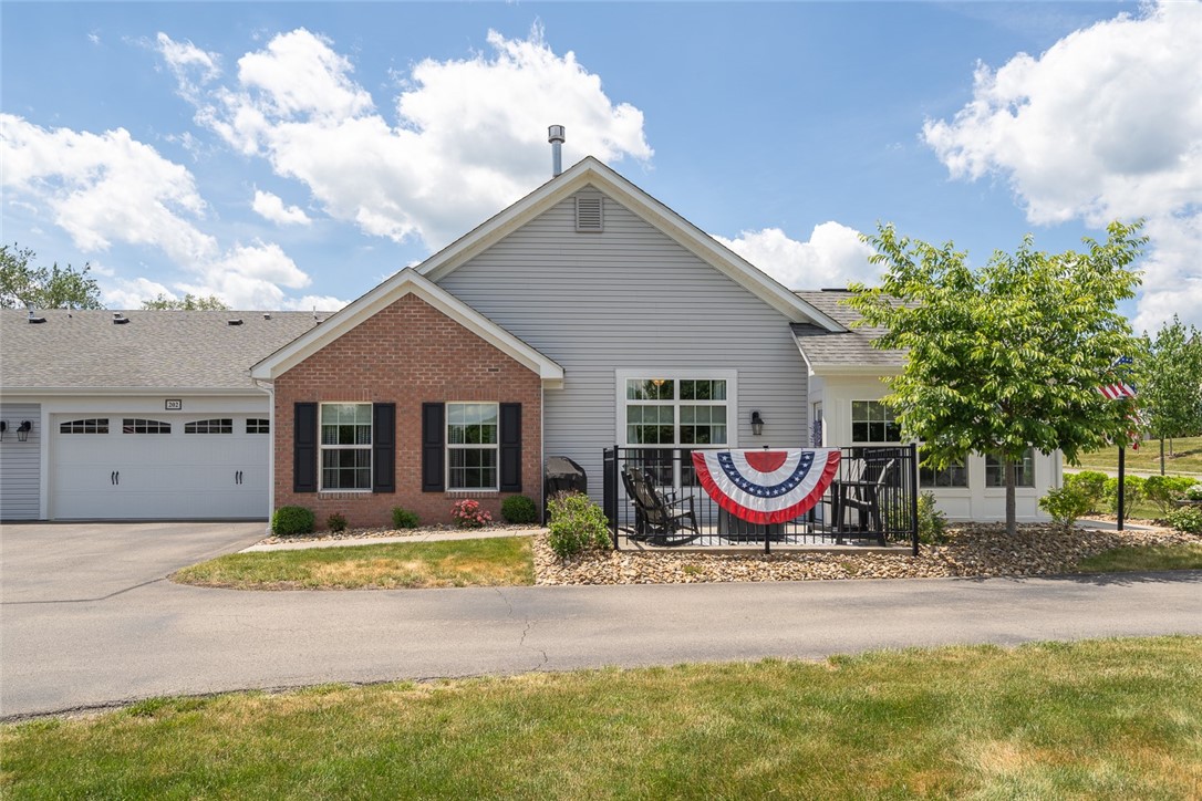202 Spring Valley Dr.