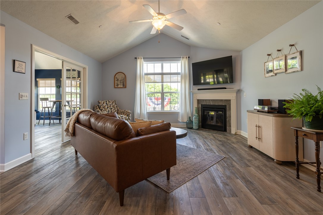 202 Spring Valley Dr.