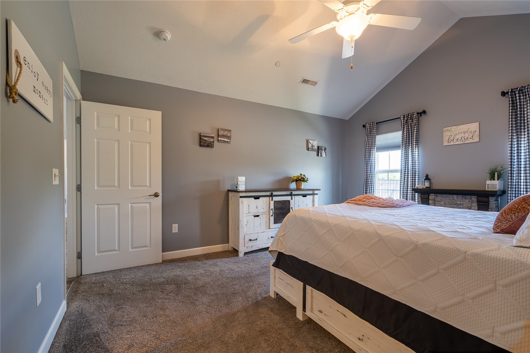 202 Spring Valley Dr.