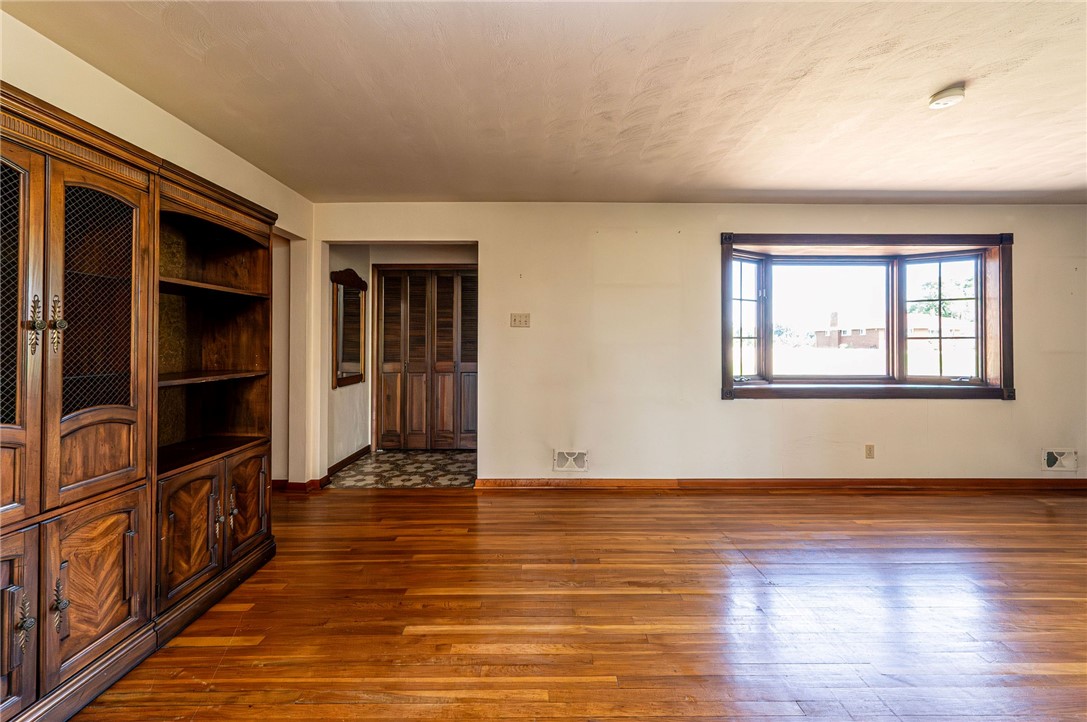 5444 Sunset View Dr