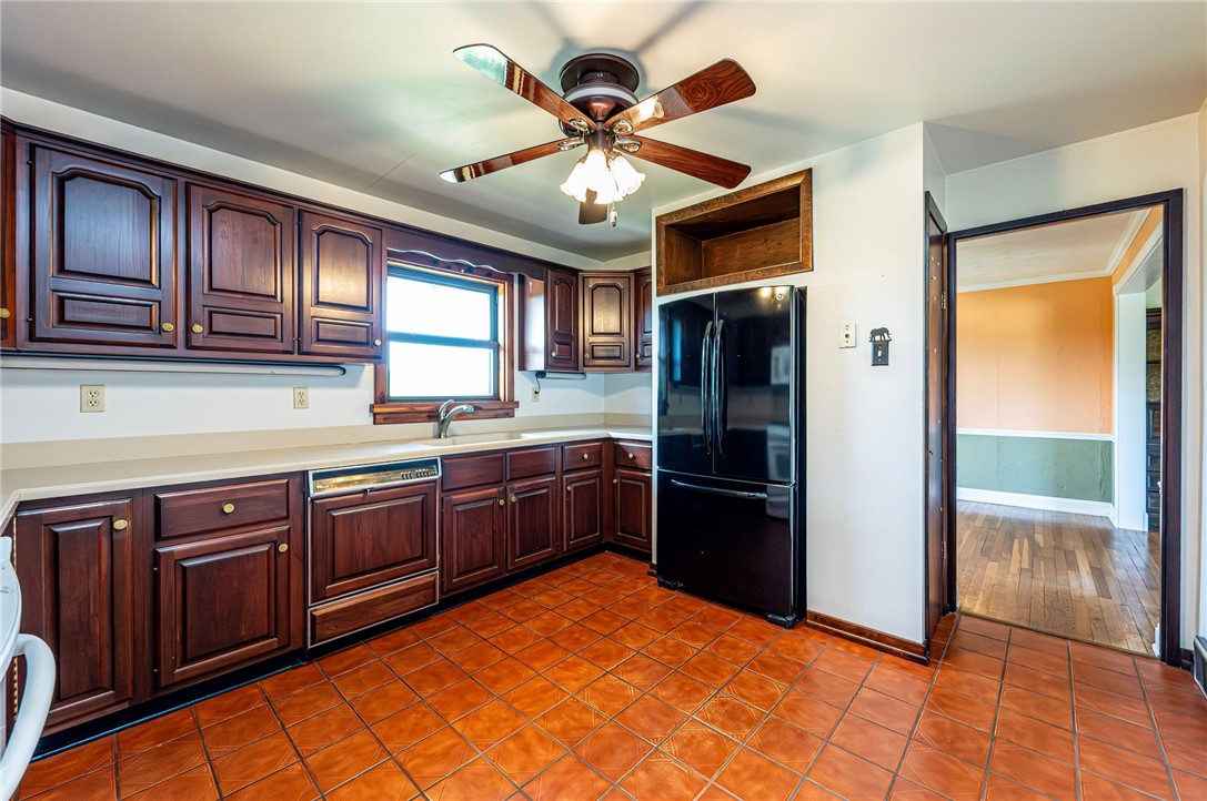 5444 Sunset View Dr