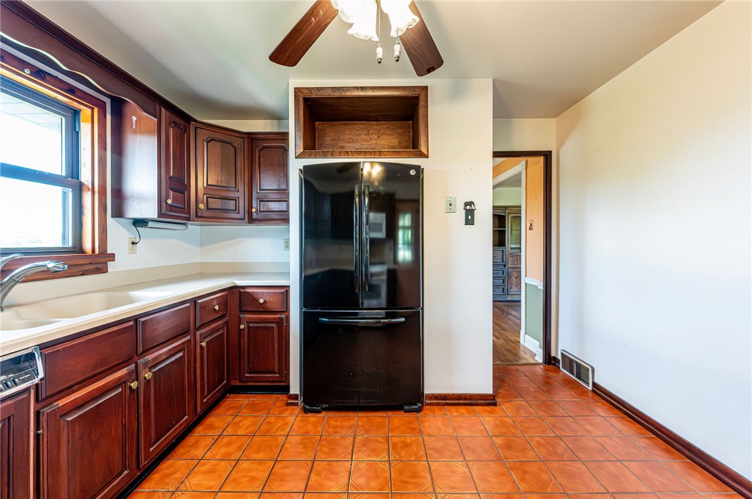5444 Sunset View Dr