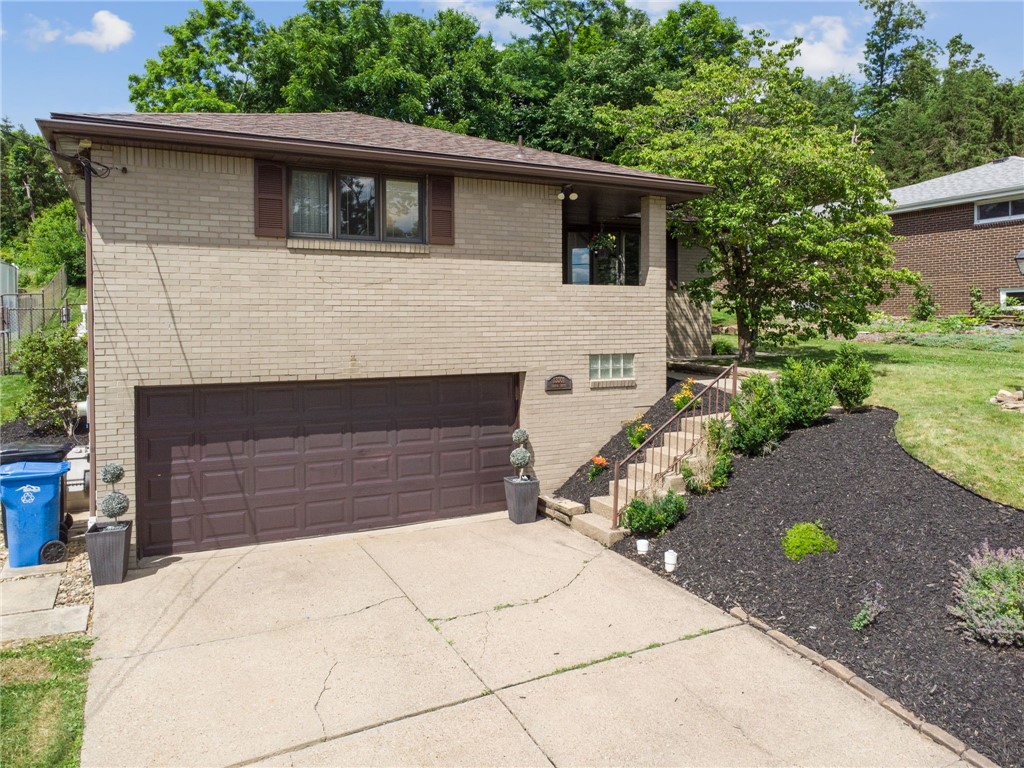 13301 Sylvia Dr