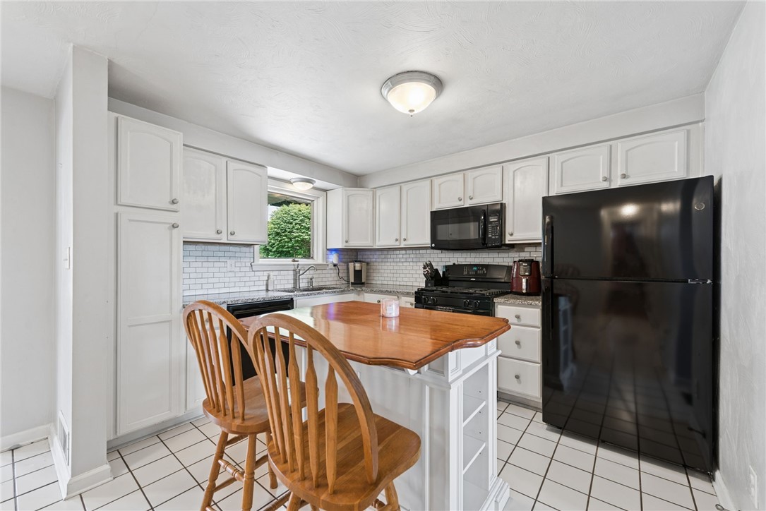 13301 Sylvia Dr
